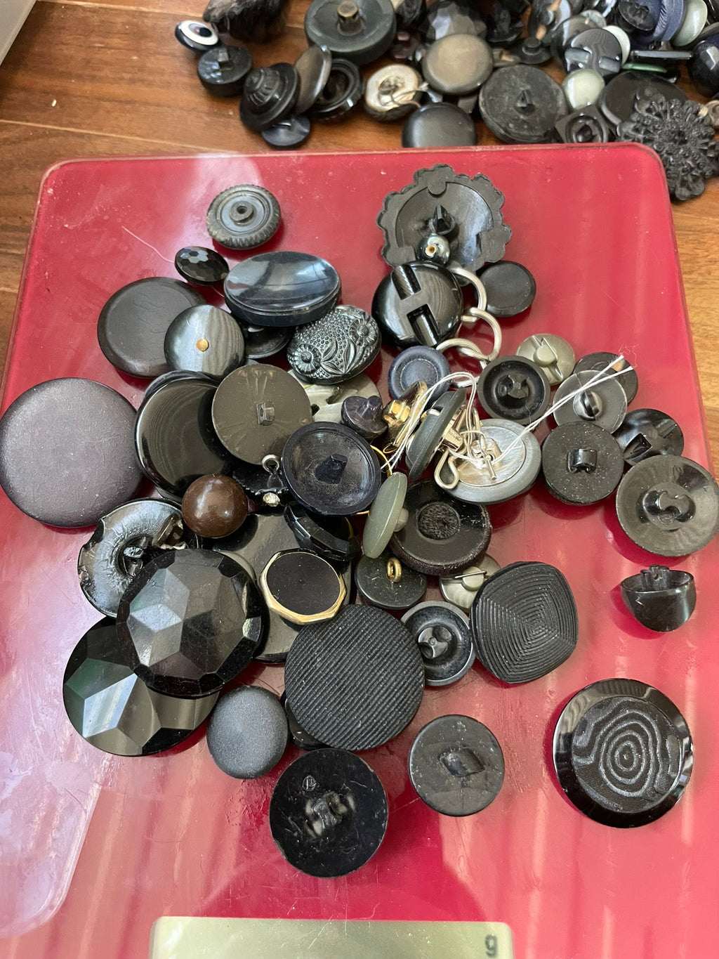 Bulk Buttons: Dark Tones