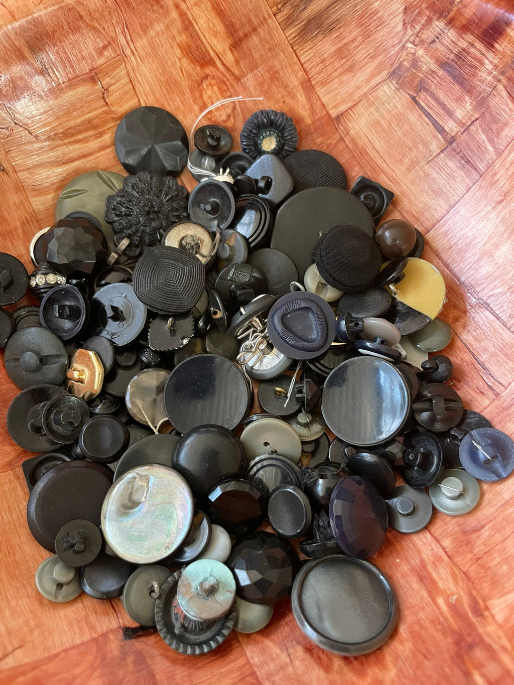 Bulk Buttons: Dark Tones