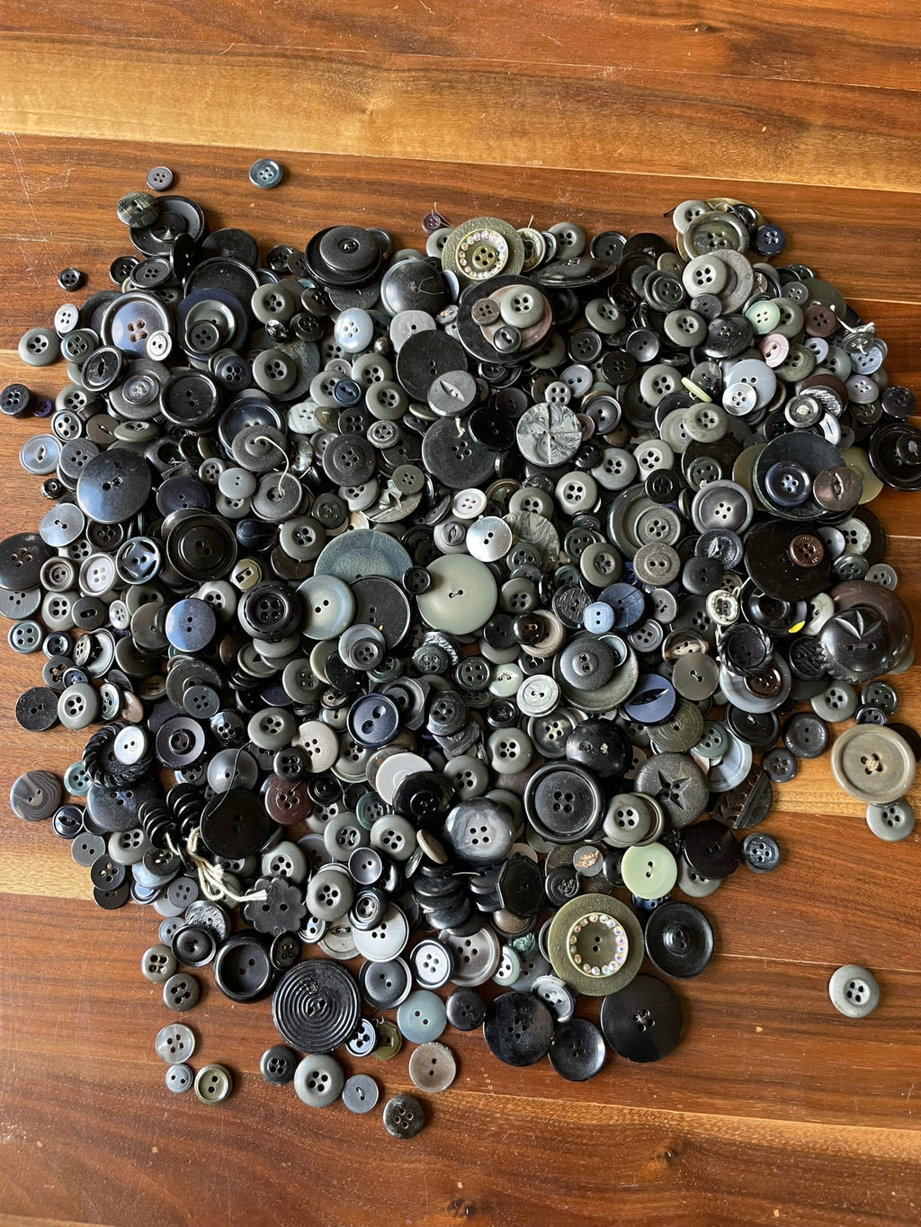 Bulk Buttons: Dark Tones