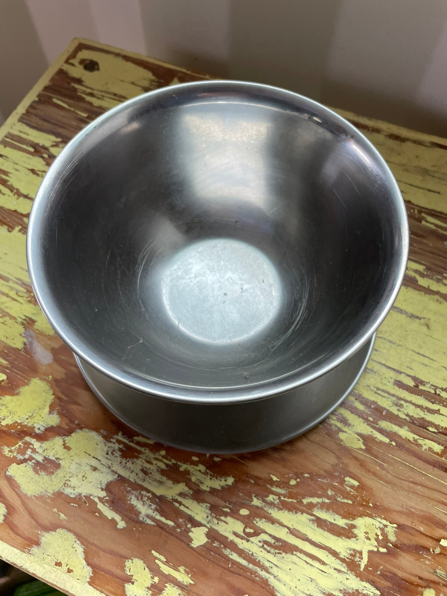 Oneida 18/8 Stainless Steel Gravy Boat with Underplate – Vintage Mid-Century Serveware