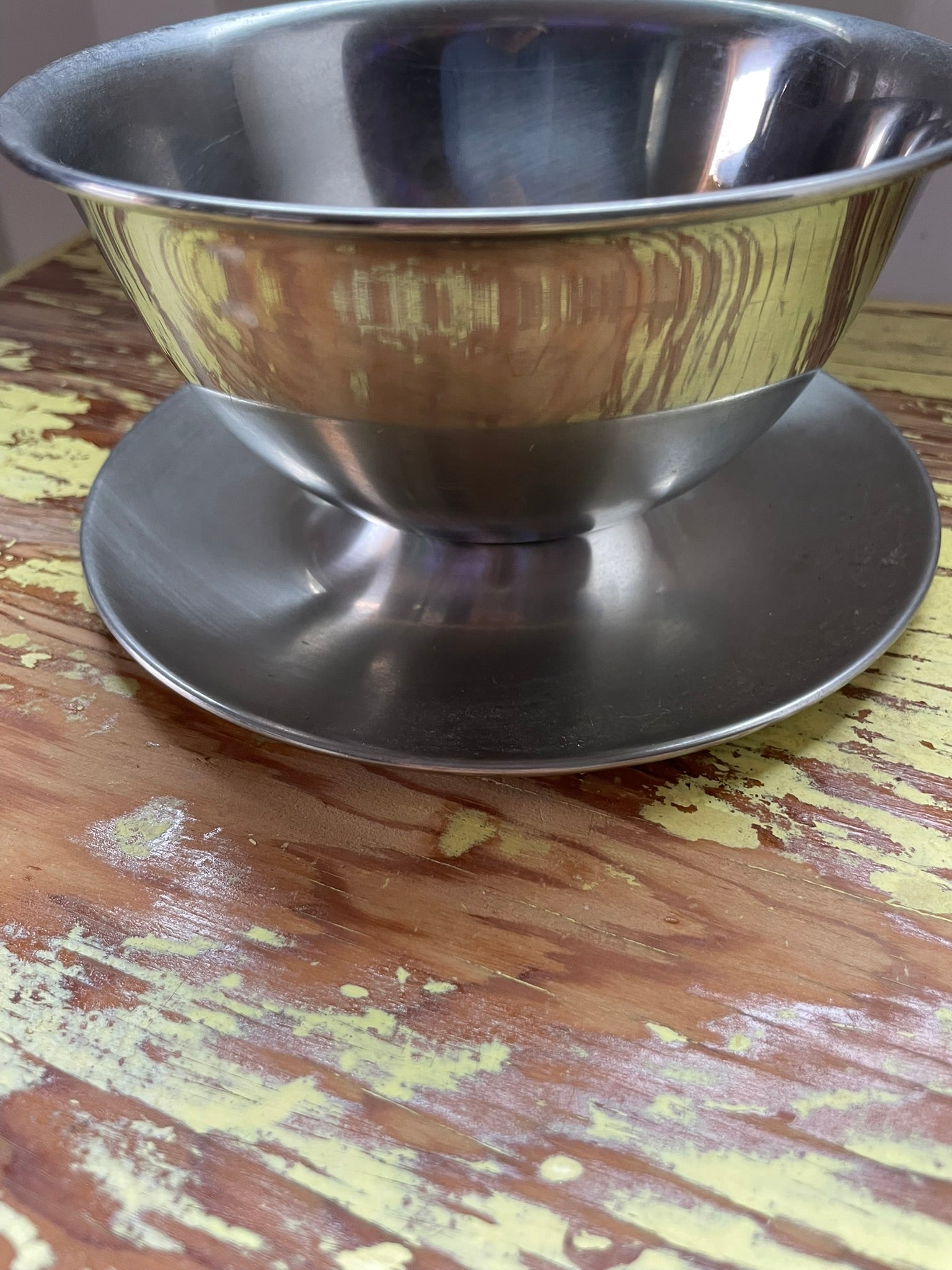 Oneida 18/8 Stainless Steel Gravy Boat with Underplate – Vintage Mid-Century Serveware