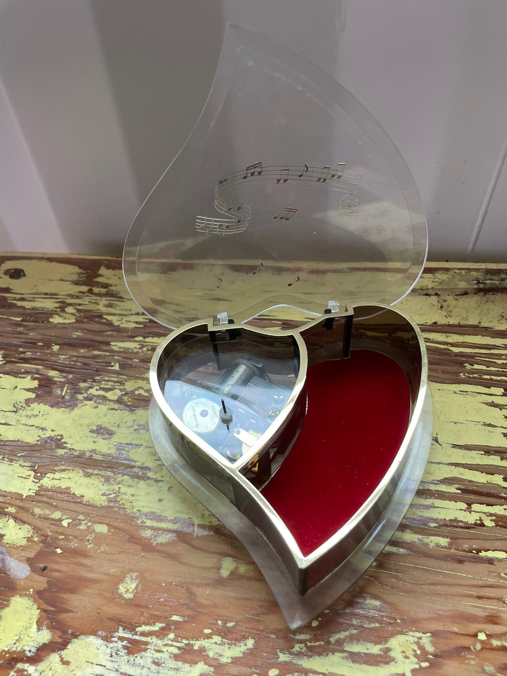 Vintage Heart-Shaped Music Box with Gold-Tone Trim