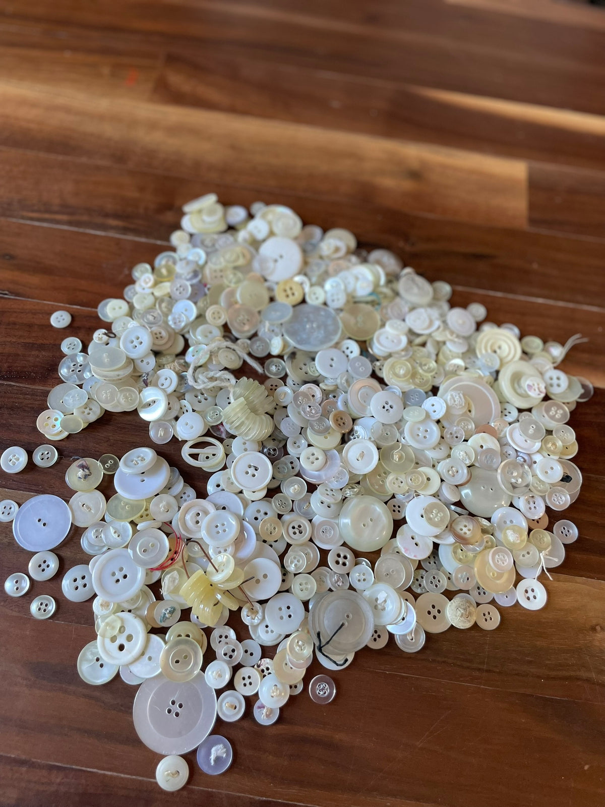 Bulk Buttons: Light Tones