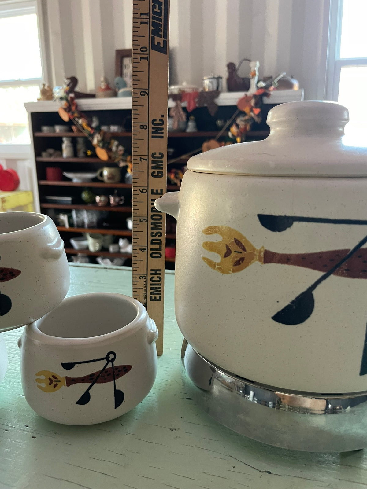 West Bend Bean/Soup Crock Server and Warmer, with bowls