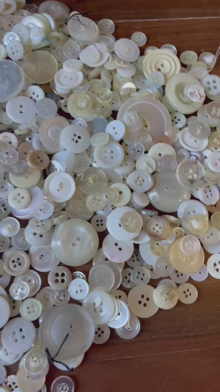 Bulk Buttons: Light Tones