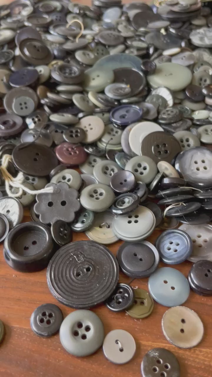 Bulk Buttons: Dark Tones